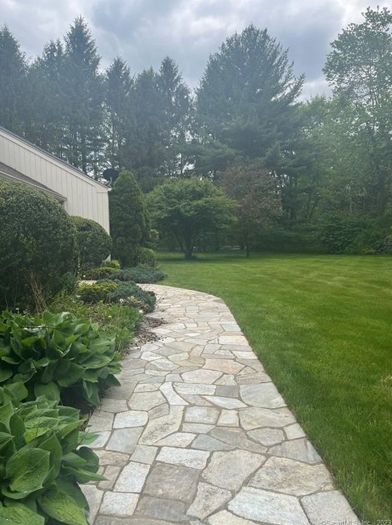91 Lantern Ridge Rd, New Canaan, CT 06840