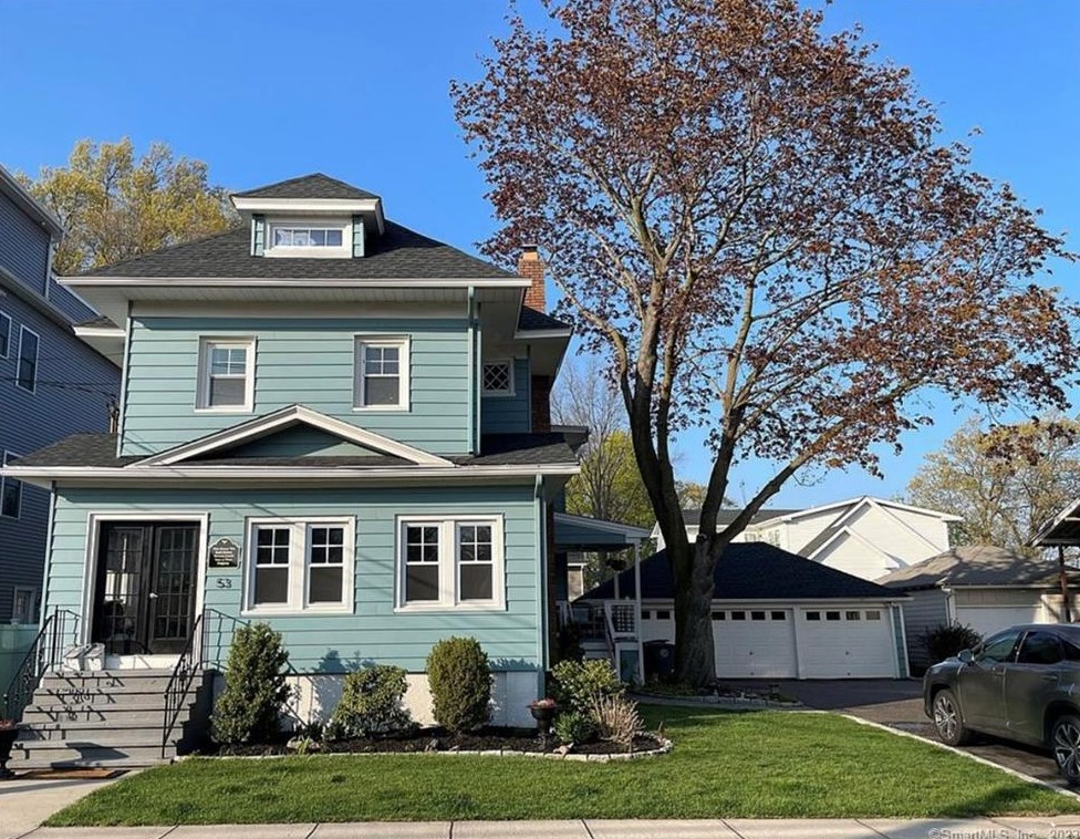 53 Grant St, Milford, CT 06460