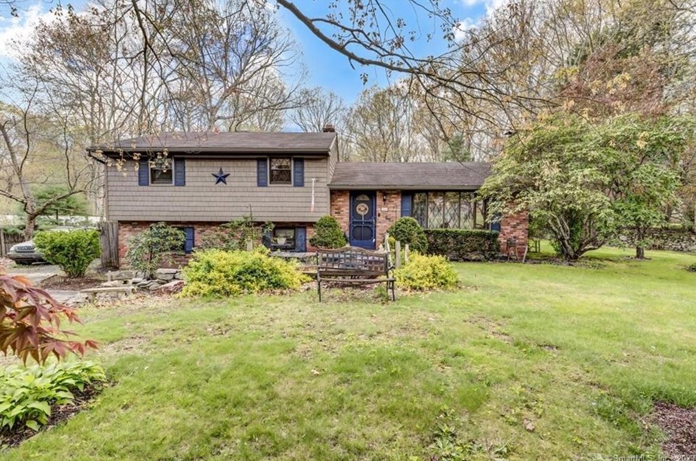 544 Woodtick Rd, Waterbury, CT 06716