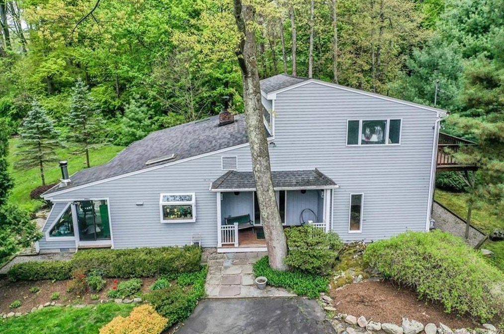 19 Copper Beech Ln, Ridgefield, CT 06877