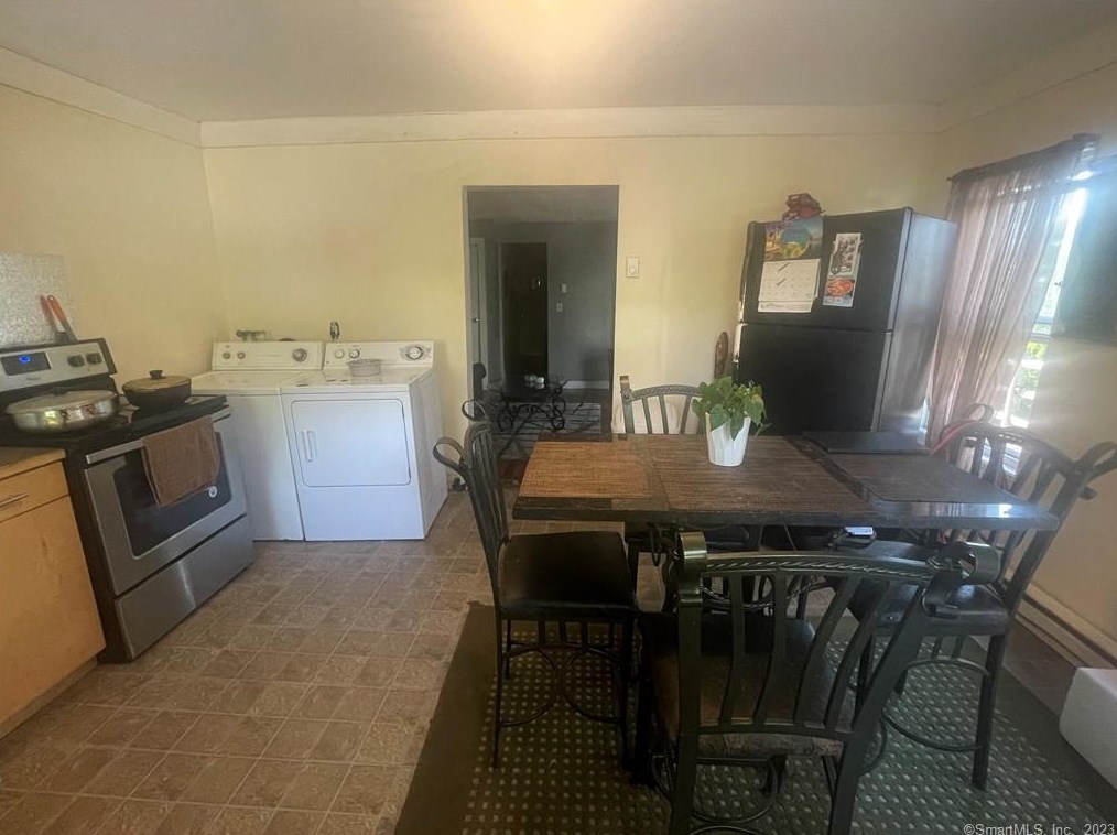 300 Main St, Cromwell CT  06416-2303 exterior