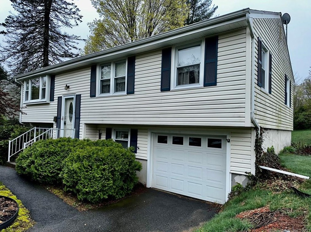 23 Will Rd, Norwich, CT 06360-4050