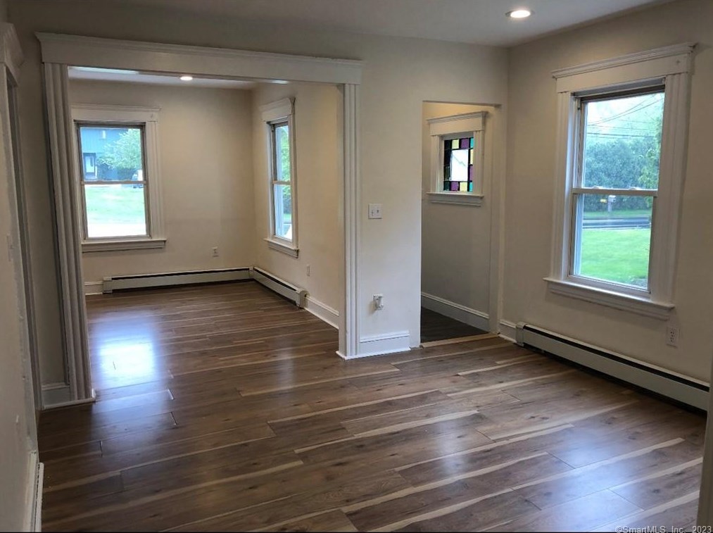 111-113 Highland St #111, Manchester, CT 06040