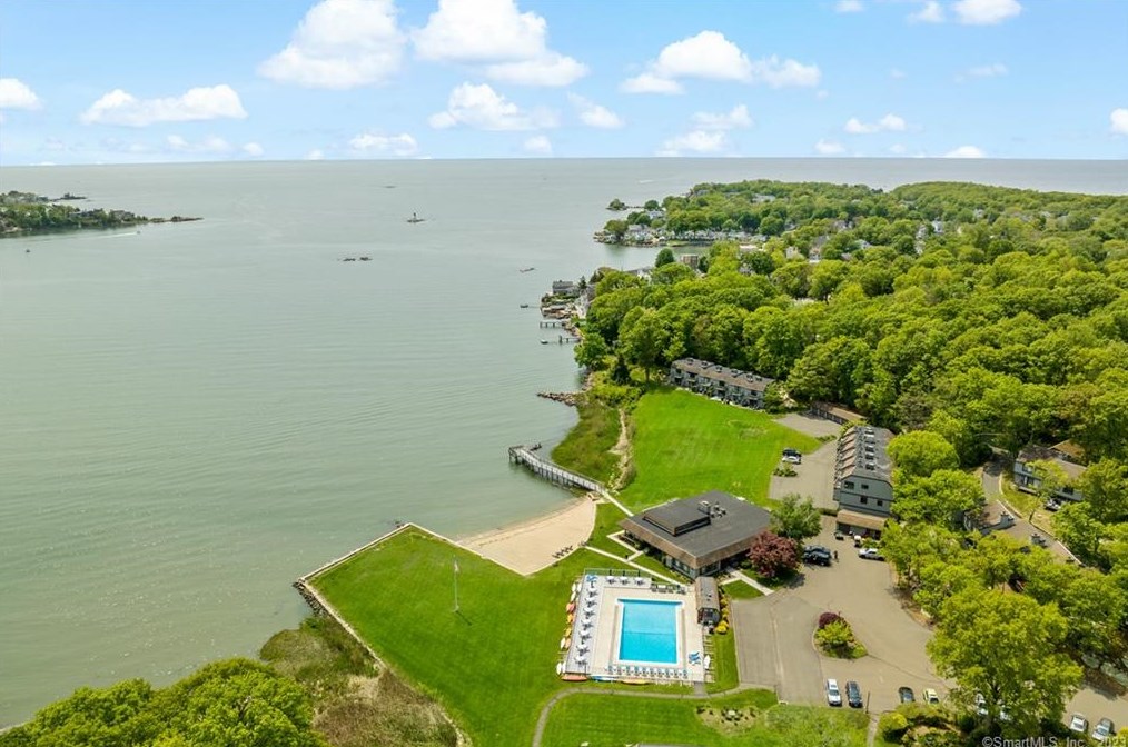 17 Harbour Village #a, Branford, CT 06405