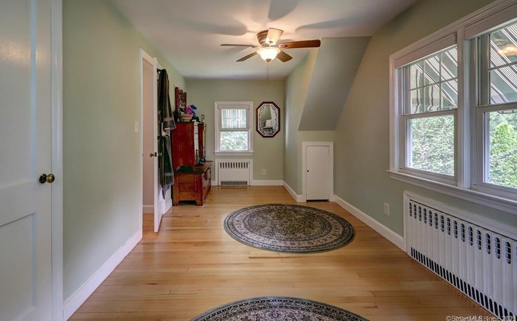 75 Housatonic Ave, Stratford CT  06615-6089 exterior