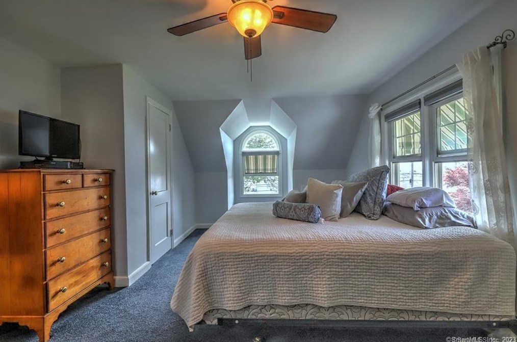 75 Housatonic Ave, Stratford CT  06615-6089 exterior