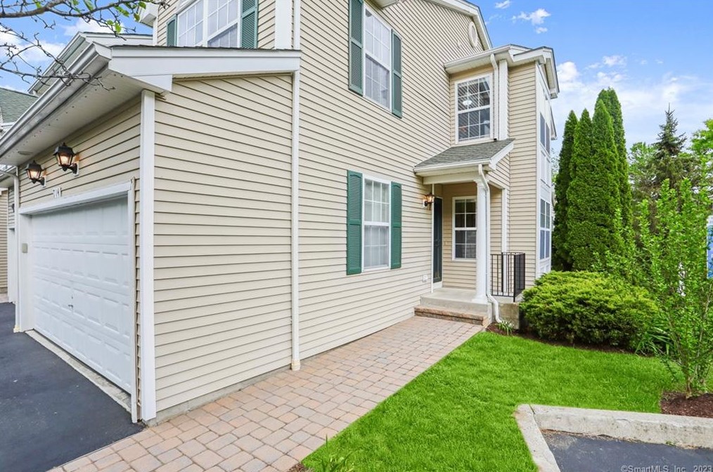 714 Lexington Blvd #714, Bethel, CT 06801