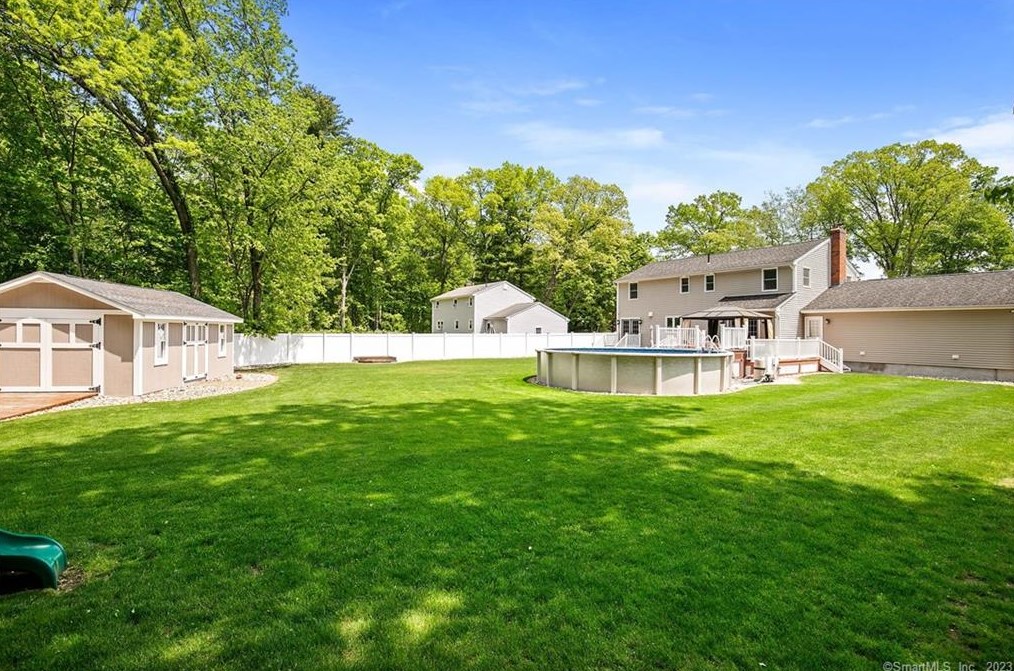 152 Edgewood Dr, Wapping, CT 06074