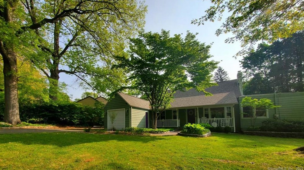 209 Vineyard Rd, New Haven, CT 06517