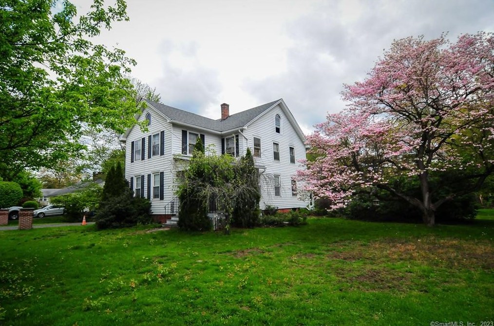 422 Poquonock Ave, Windsor, CT 06095