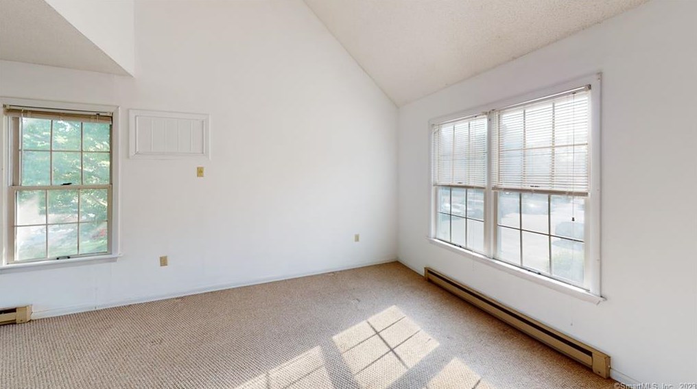 54 Rope Ferry Rd #e85, Waterford, CT 06385