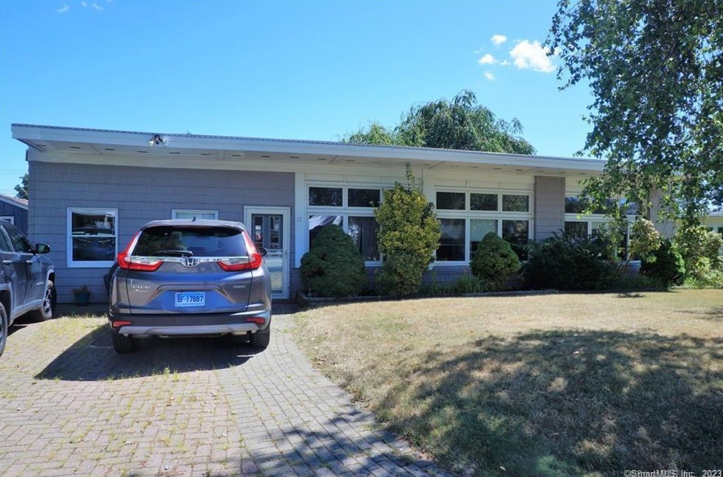 17 Race Rock Rd, Waterford, CT 06385