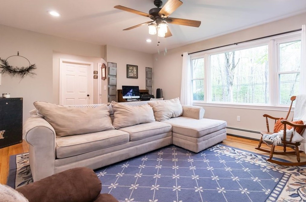140 Burwell Rd, New Hartford, CT 06057