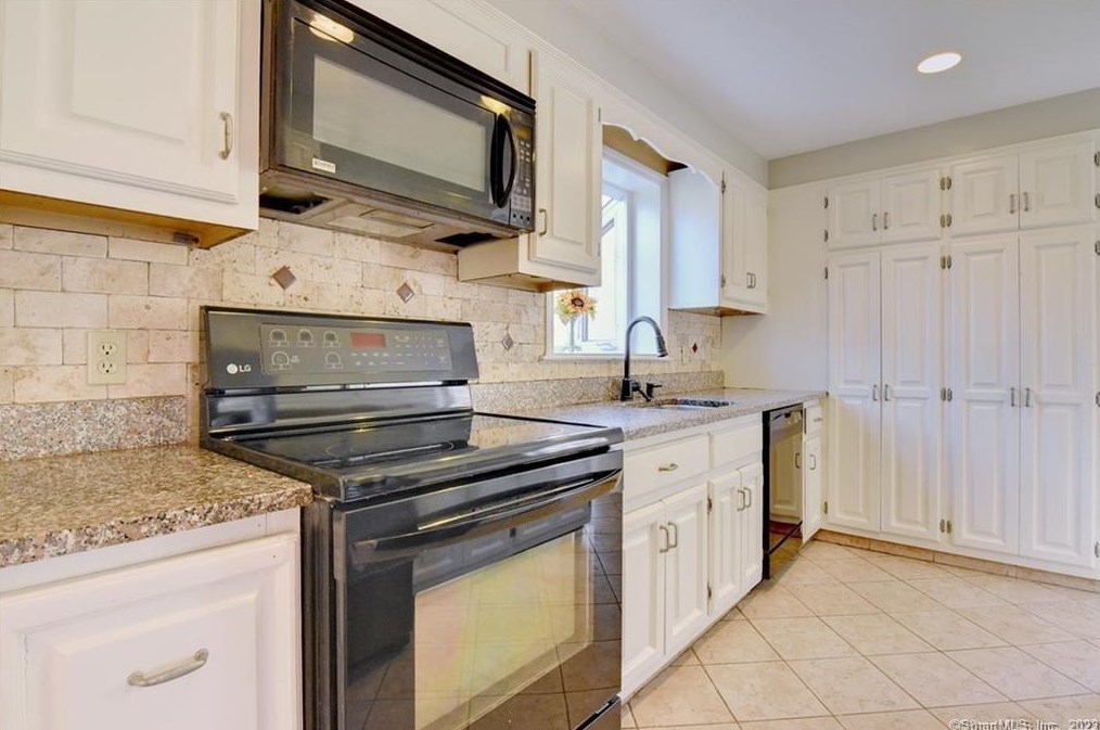 11 Genesee St, New Haven CT  06515-1125 exterior