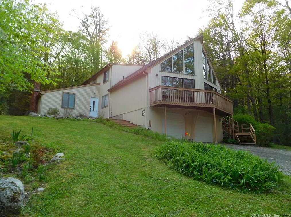 758 Cherry Brook Rd, Collinsville, CT 06019