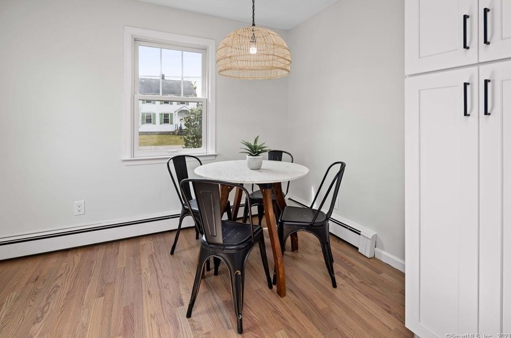 134 Colony St, Fairfield CT  06824-5203 exterior