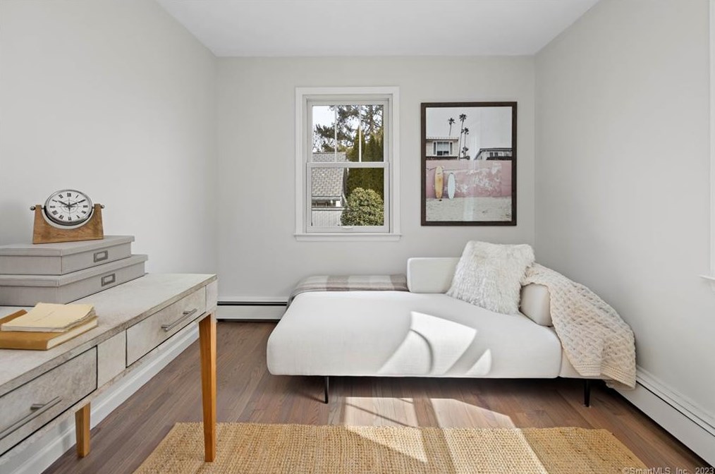 134 Colony St, Fairfield CT  06824-5203 exterior