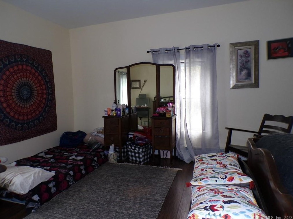 1559 Elm St, Stratford CT  06615-7031 exterior