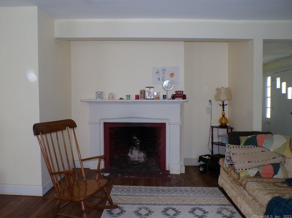 1559 Elm St, Stratford CT  06615-7031 exterior