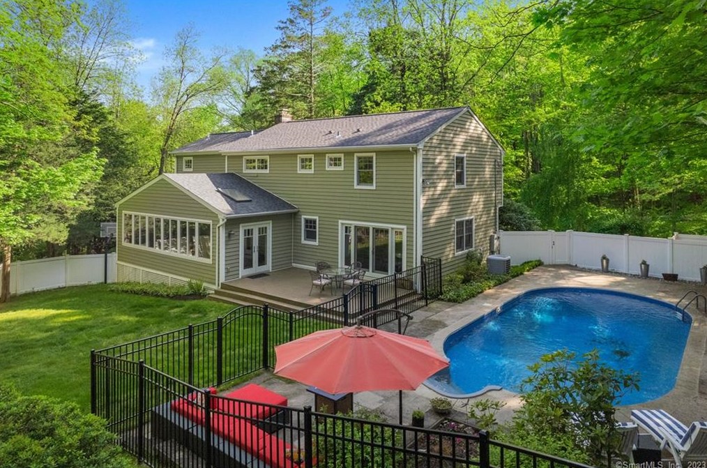 5 Blue Spruce Cir, Weston, CT 06883
