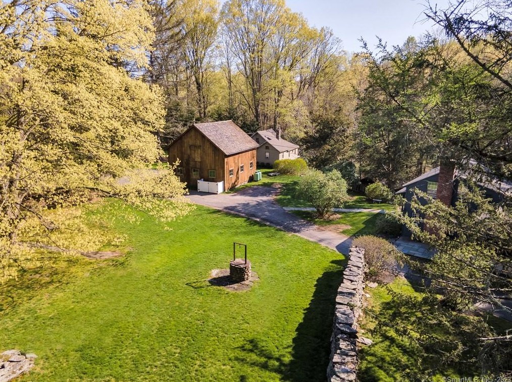 282 Lyons Plain Rd, Weston, CT 06883