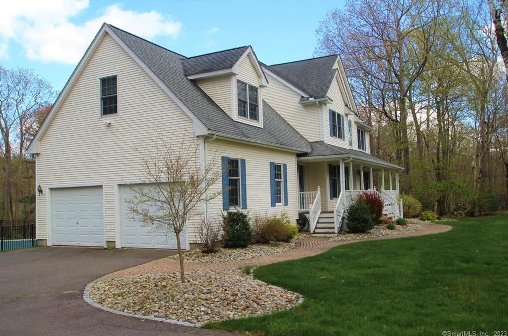 61 Fernwood Rd, Tolland, CT 06084