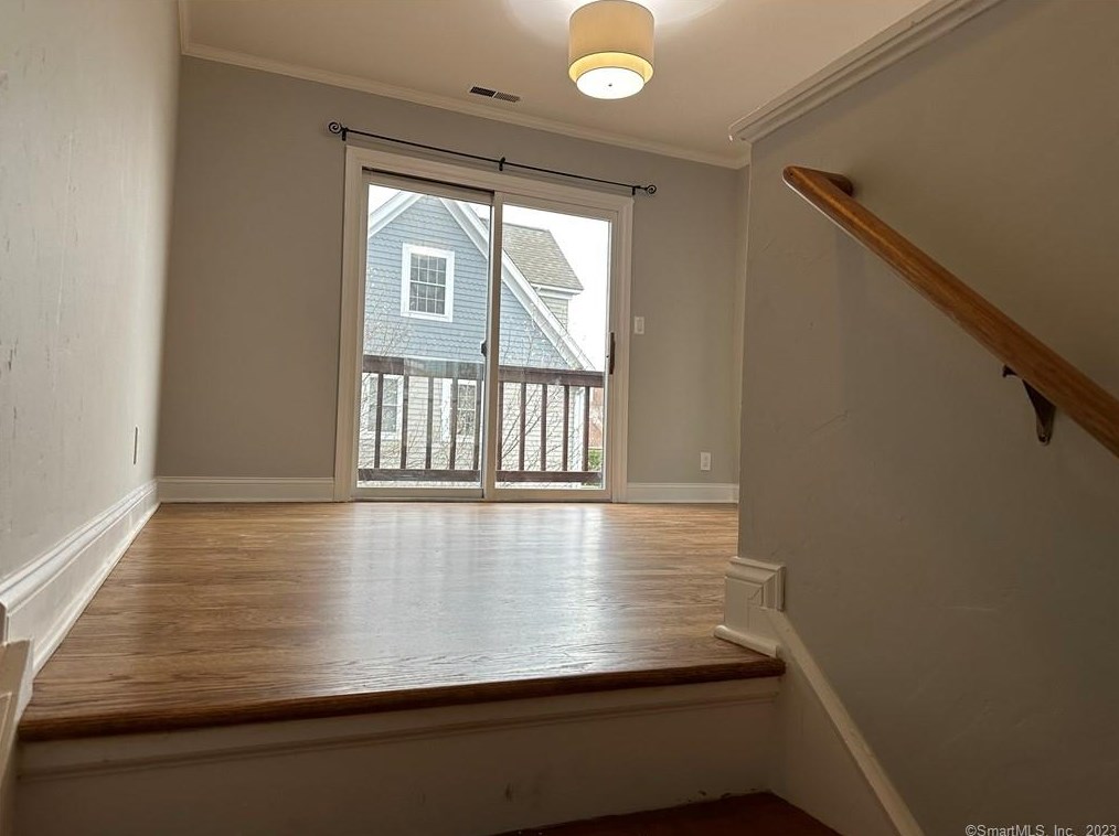 44 Pleasant St Apt 26, Stamford, CT 06901