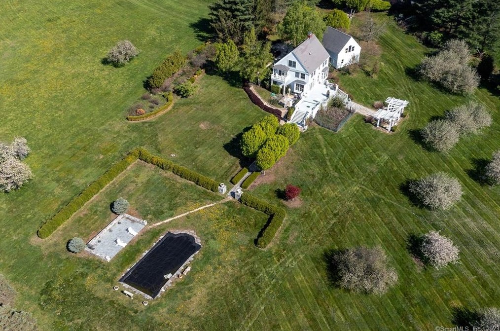 36 Peach Orchard Ln, Litchfield, CT 06750