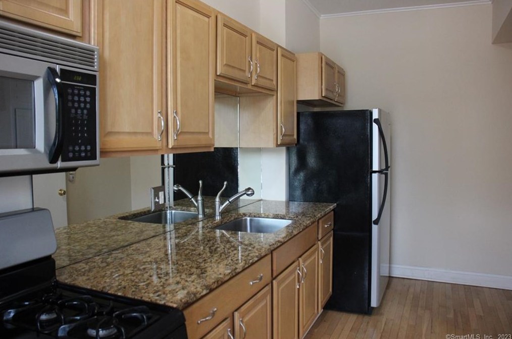 268 College St #2r, New Haven, CT 06510