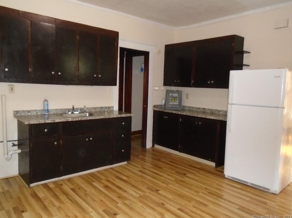 452 Dixwell Ave #1, New Haven, CT 06511