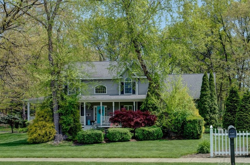 16 Verderame Ct, Southington, CT 06489