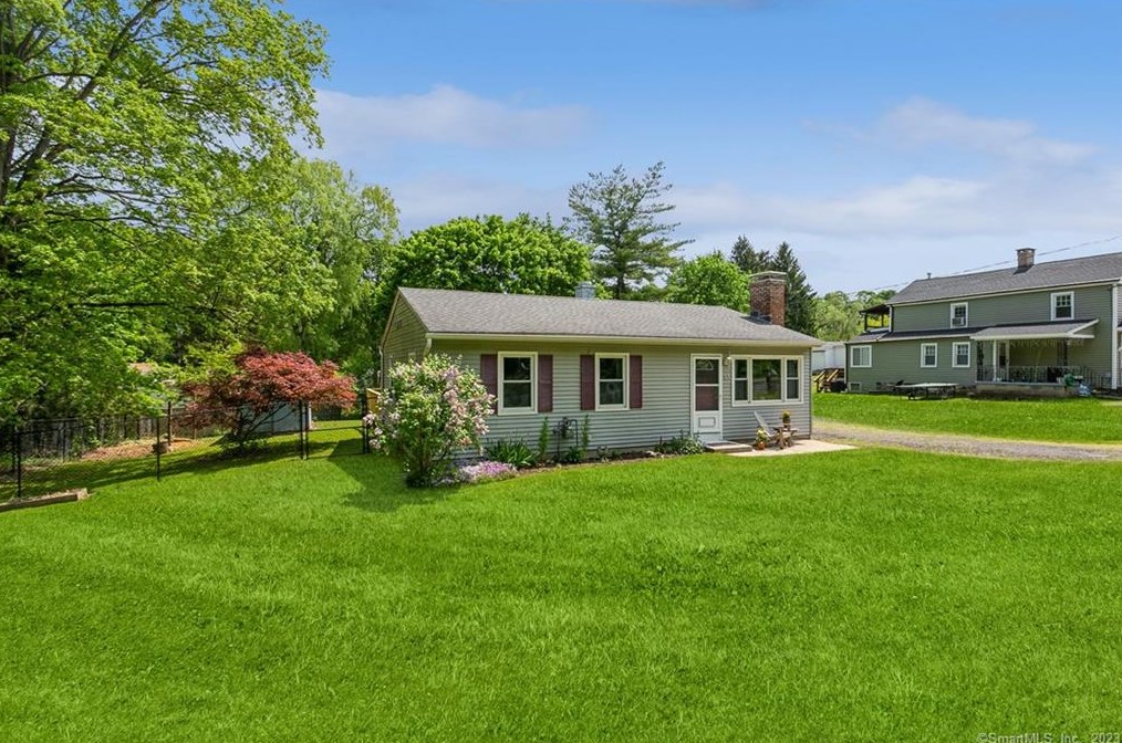 53 Maple Ave, Bethel, CT 06801