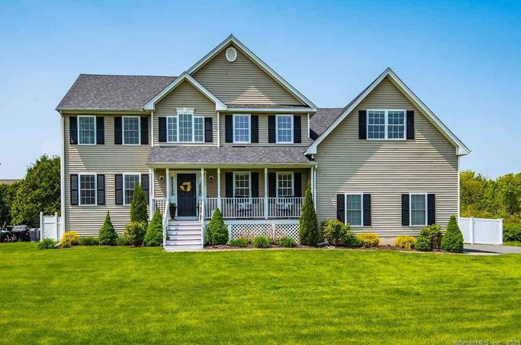 13 Meg Way, Windsor Locks, CT 06096