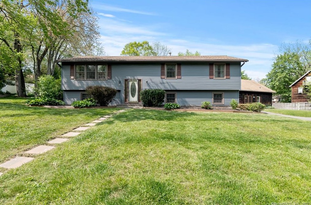 10 Adam Hill, Windsor, CT 06095