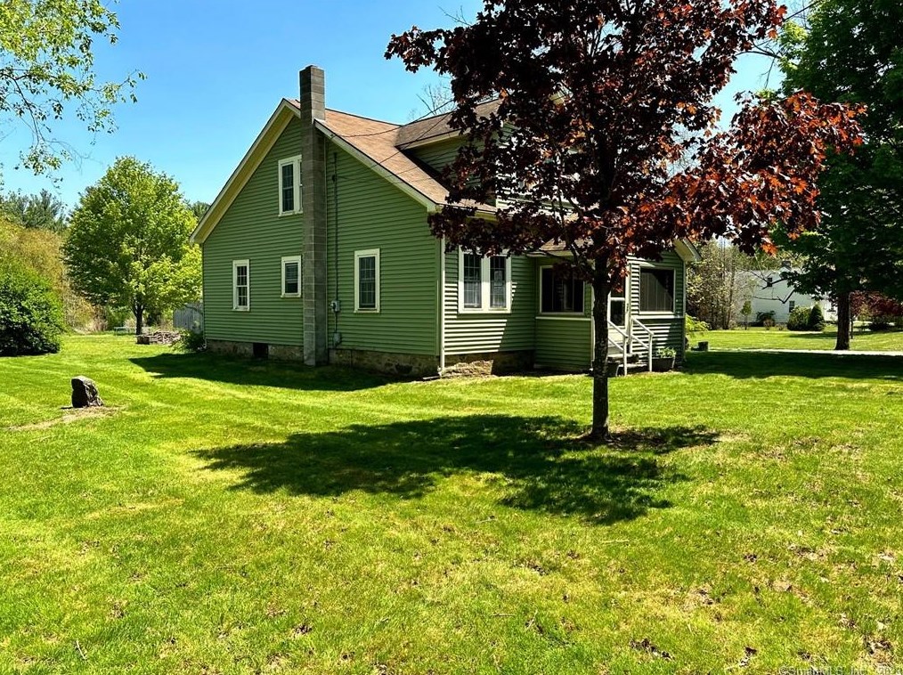 389 Pompeo Rd, Fabyan, CT 06255