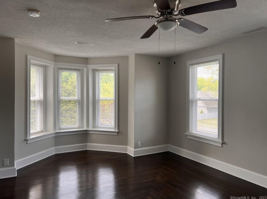 31 Atwater Ave #w, Derby, CT 06418