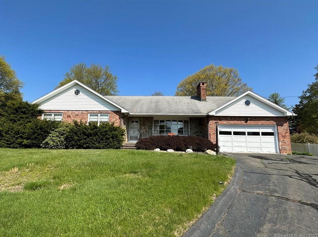 34 Skyline Dr, Plainville, CT 06062