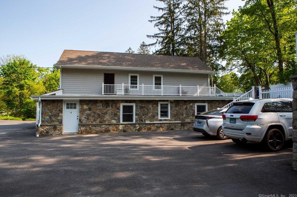 84 N Salem Rd, Ridgefield, CT 06877
