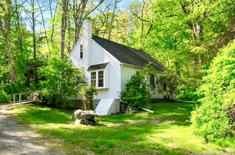 11 Falls River Cir, Ivoryton, CT 06442-1019