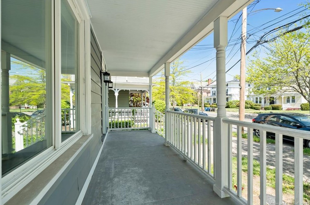 318 Humphrey St #1, New Haven, CT 06511