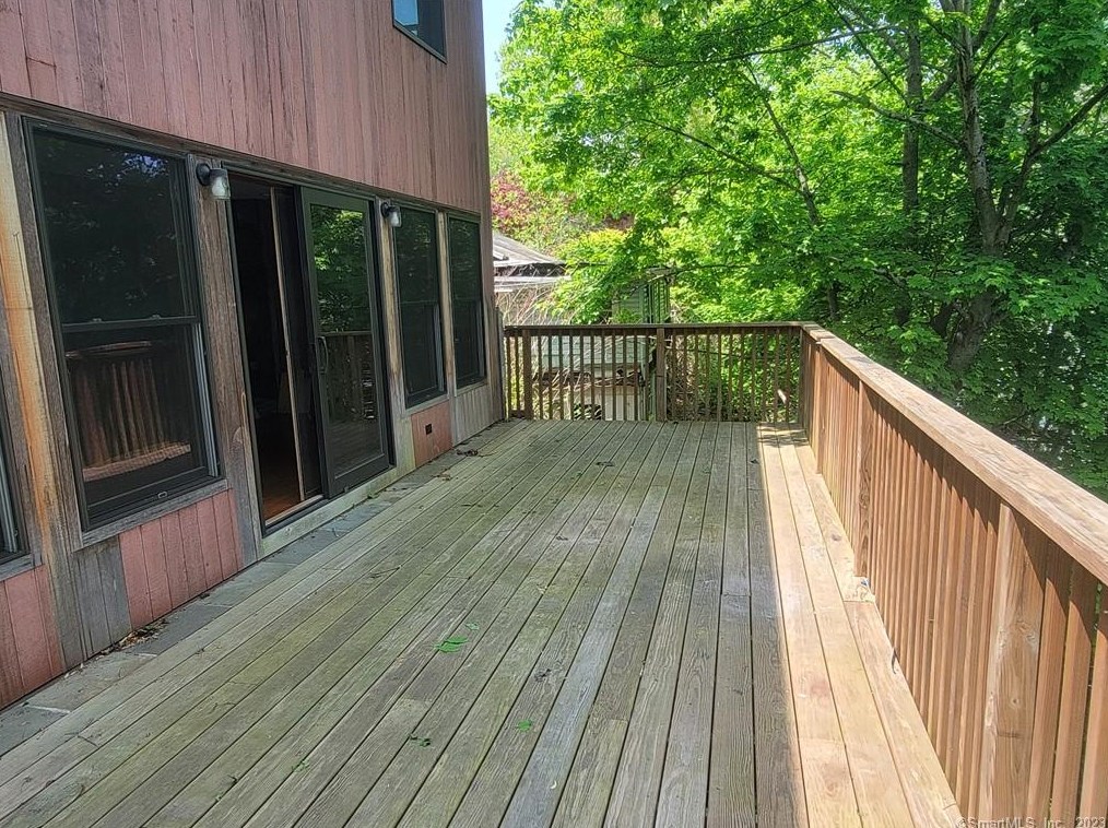 76 Birchbank Rd, Huntington CT  06484-1720 exterior
