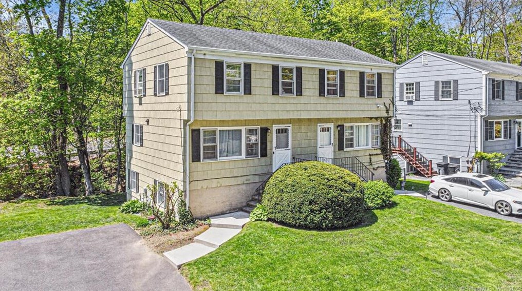 4 River St, New Canaan, CT 06840