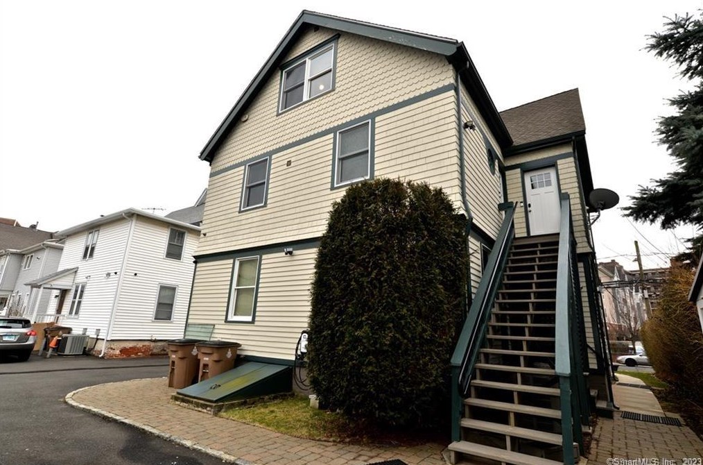 184 W North St, Stamford, CT 06901