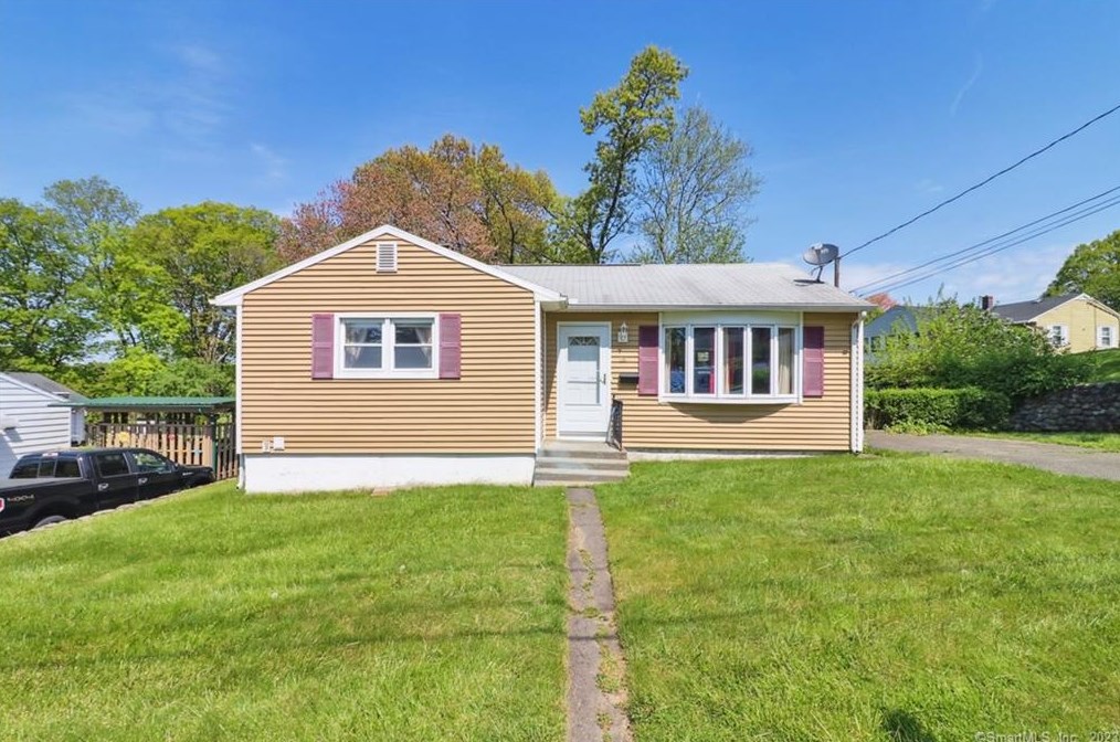 16 Tree Hill Rd, Waterbury, CT 06708