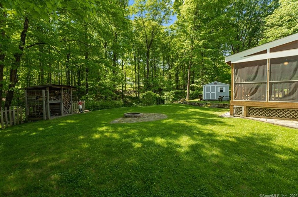256 Redding Rd, Georgetown CT  06829-2819 exterior
