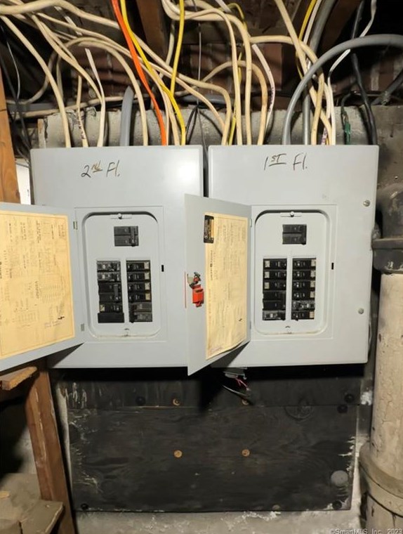 101 Harold St, Hartford CT  06112-1231 exterior