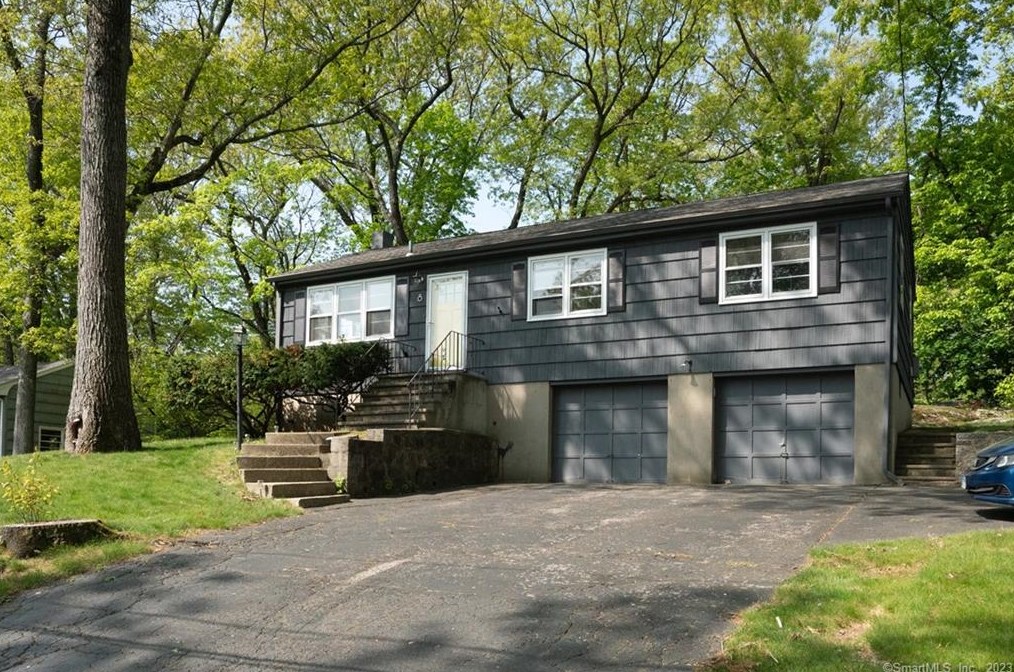 8 Jean Ave, Norwalk, CT 06850