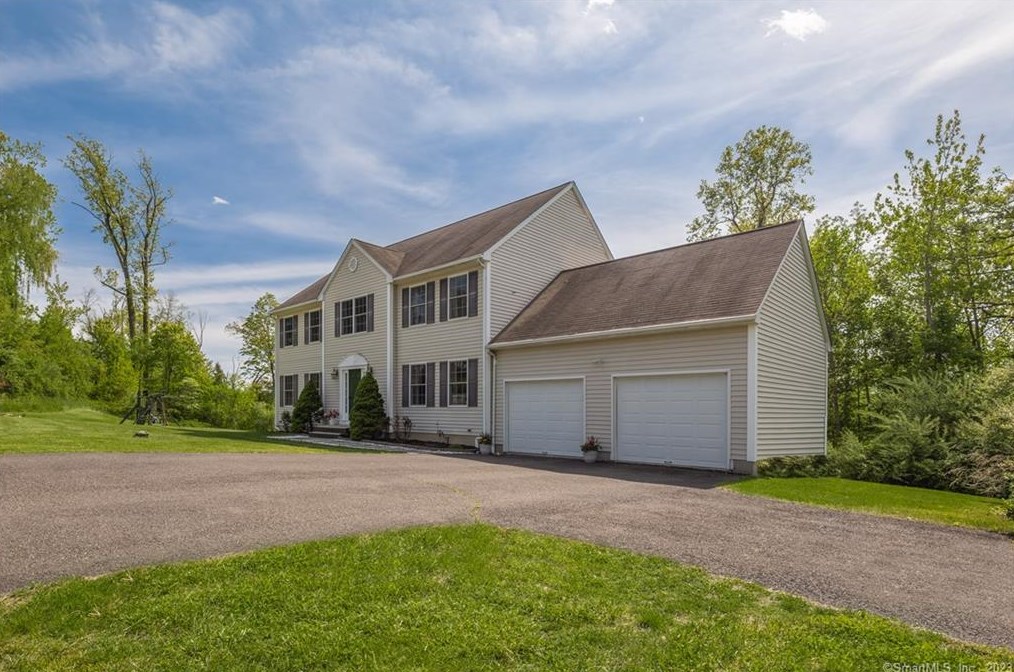 22 Allen Rd, Brookfield Center, CT 06804