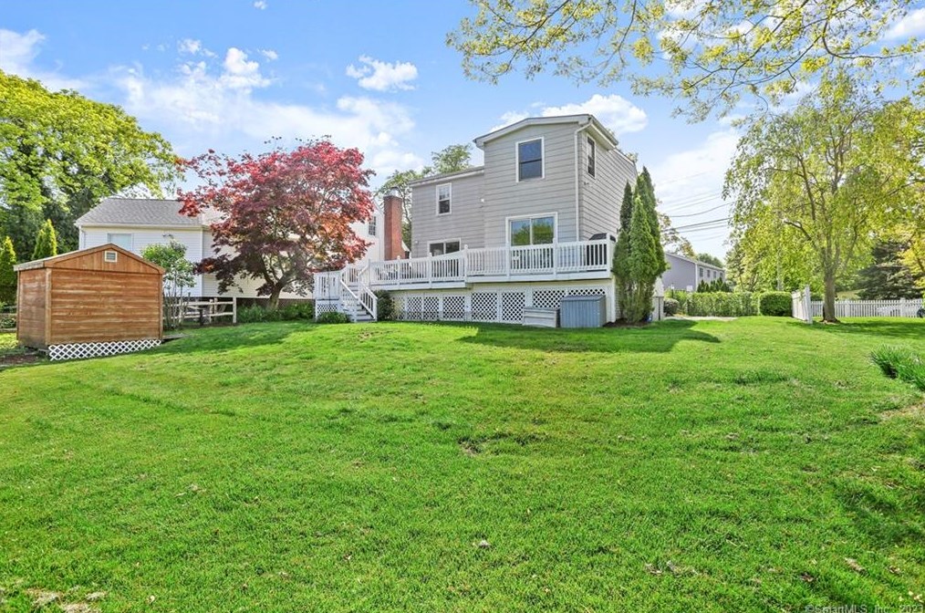 114 Gould Ave, Fairfield, CT 06824-5830