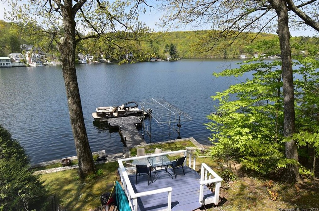 756 Lake Dr, Winsted, CT 06098
